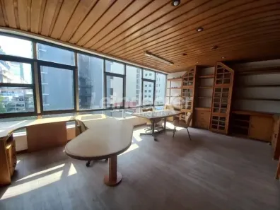 Sala Comercial para alugar, 73m² no Auxiliadora, Porto Alegre