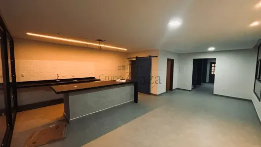 Casa de Condomínio com 4 Quartos à venda, 226m² no Jardim Jacinto, Jacareí