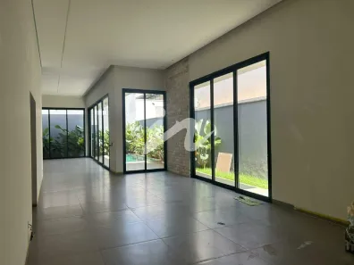 Casa com 3 Quartos à venda, 212m² no Jardim Botânico, Uberlândia