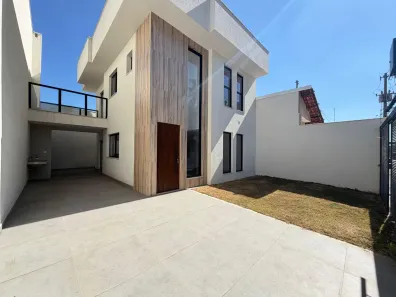 Casa com 3 Quartos à venda, 160m² no Planalto, Belo Horizonte