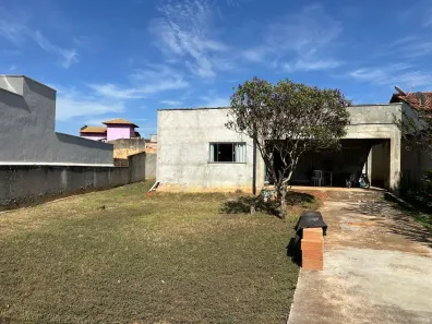 Casa com 3 Quartos à venda, 121m² no Goiânia 2, Goiânia