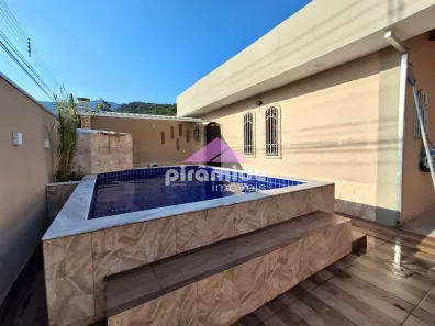 Casa com 3 Quartos à venda, 200m² no Jardim Mariella, Caraguatatuba