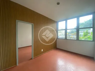 Apartamento com 1 Quarto para alugar, 35m² no Várzea, Teresópolis