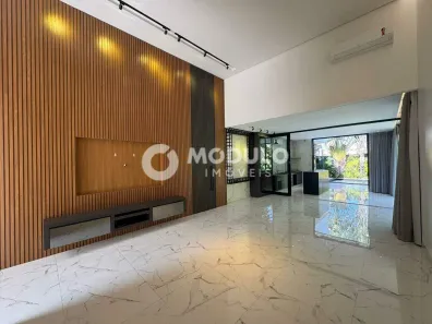 Casa com 3 Quartos à venda, 235m² no Jardim Sul, Uberlândia