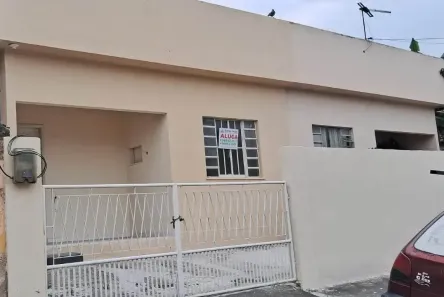 Casa com 2 Quartos para alugar, 40m² no Laranjal, São Gonçalo