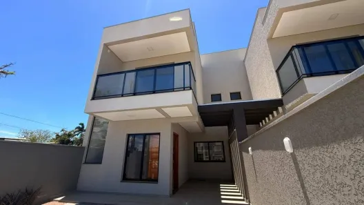 Sobrado com 3 Quartos à venda, 132m² no Barra do Saí, Itapoá