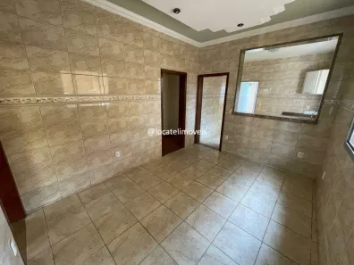 Casa com 3 Quartos para alugar, 150m² no Cardoso (Barreiro), Belo Horizonte