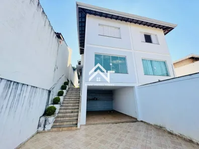 Casa com 3 Quartos para alugar, 180m² no Jardim Paulista, Atibaia