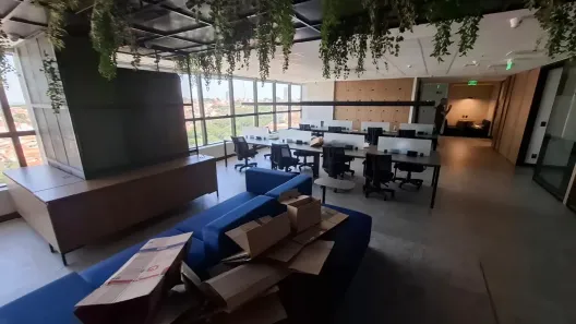 Sala Comercial para alugar, 265m² no Vila Homero, Indaiatuba