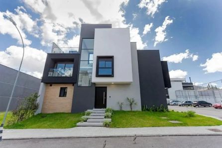 Casa de Condomínio com 4 Quartos à venda, 250m² no Santa Cândida, Curitiba