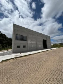 Prédio Comercial para alugar, 685m² no Diamantino, Caxias do Sul