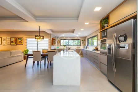 Casa de Condomínio com 4 Quartos à venda, 332m² no Butiatuvinha, Curitiba