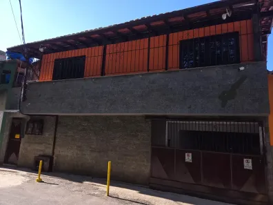 Casa com 3 Quartos à venda, 100m² no Valparaíso, Petrópolis