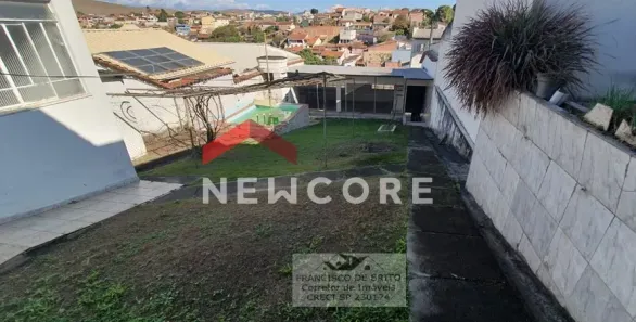Casa com 3 Quartos à venda, 500m² no Centro, Cruzeiro