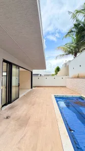 Casa com 5 Quartos à venda, 301m² no Jardins Valência, Goiânia