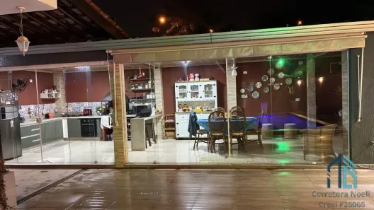Casa de Condomínio com 4 Quartos à venda, 400m² no Centro, Cajati