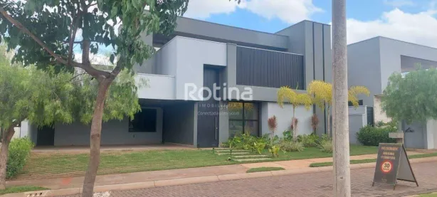 Casa de Condomínio com 4 Quartos para alugar, 253m² no Laranjeiras, Uberlândia
