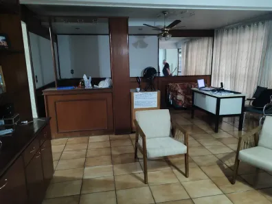 Sobrado com 4 Quartos à venda, 264m² no Nova Suiça, Goiânia