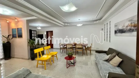 Casa com 4 Quartos à venda, 240m² no Caiçaras, Belo Horizonte