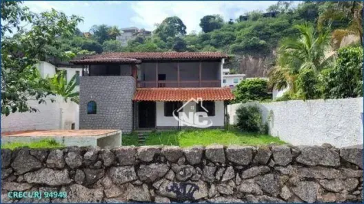 Casa com 3 Quartos à venda, 360m² no Piratininga, Niterói