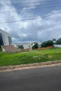 Lote/Terreno à venda, 680m² no Tabajaras, Teresina