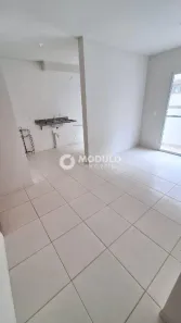 Apartamento com 2 Quartos para alugar, 60m² no Laranjeiras, Uberlândia
