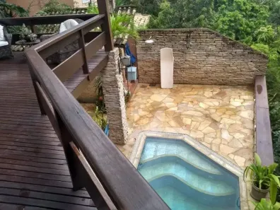 Casa de Condomínio com 4 Quartos à venda, 450m² no Itaipu, Niterói