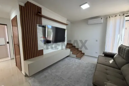 Sobrado com 3 Quartos à venda, 105m² no Esmeralda, Cascavel