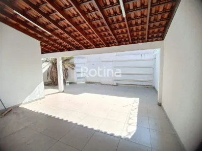 Casa com 3 Quartos à venda, 147m² no Cidade Jardim, Uberlândia