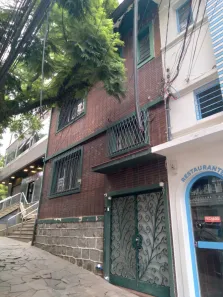 Casa com 4 Quartos para venda ou aluguel, 154m² no Moinhos de Vento, Porto Alegre