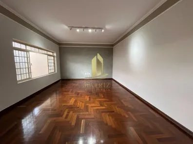 Casa com 4 Quartos à venda, 272m² no São José, Franca