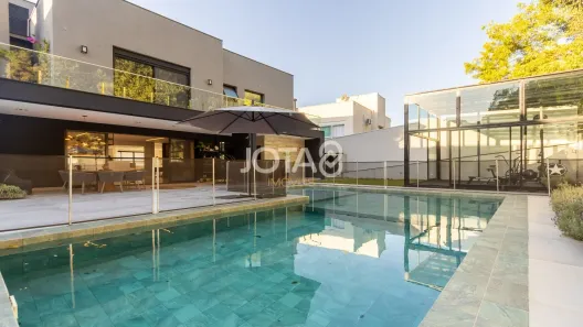 Casa de Condomínio com 4 Quartos à venda, 450m² no São João, Curitiba