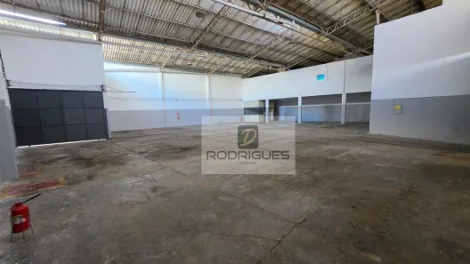 Galpão/Depósito/Armazém para alugar, 860m² no Conceição, Diadema