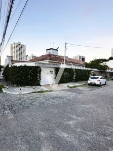 Casa com 4 Quartos à venda, 330m² no Grageru, Aracaju
