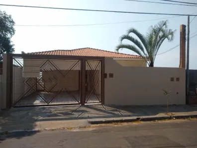 Casa com 3 Quartos à venda, 50m² no Jardim Vitória, Marília