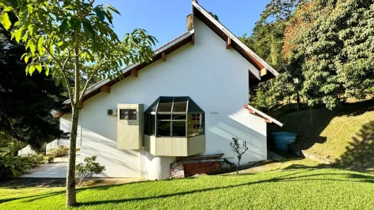 Casa com 4 Quartos à venda, 358m² no Itacorubi, Florianópolis