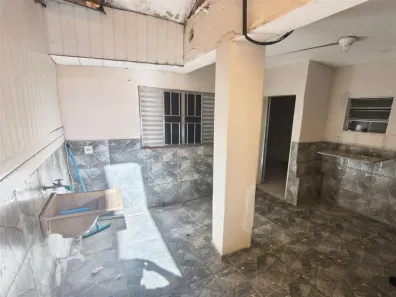 Casa com 1 Quarto para alugar, 28m² no Jardim Santa Maria, São Paulo