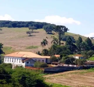 Fazenda/Sítio com 10 Quartos à venda, 100m² no , Aiuruoca