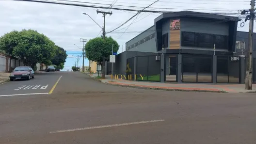 Galpão/Depósito/Armazém à venda, 211m² no Coliseu, Londrina