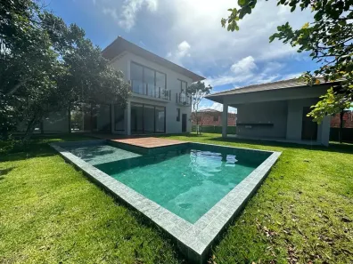 Casa de Condomínio com 5 Quartos à venda, 340m² no , Mata de São João
