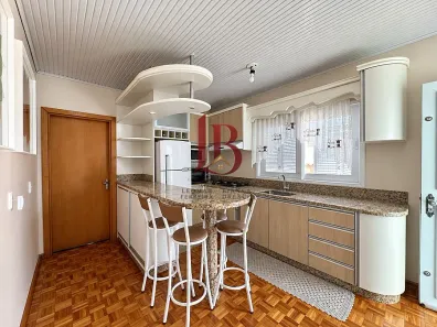 Casa com 6 Quartos à venda, 240m² no , Flores da Cunha