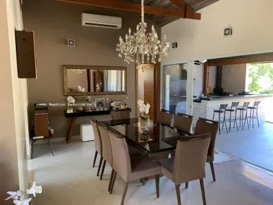Fazenda/Sítio com 3 Quartos à venda, 230m² no Centro, Salto