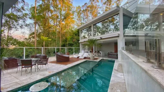Casa com 3 Quartos à venda, 500m² no Jardim Amália, Volta Redonda