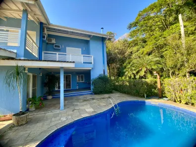 Sobrado com 4 Quartos para alugar, 450m² no Toque-Toque Pequeno, São Sebastião