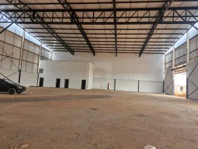 Galpão/Depósito/Armazém para alugar, 1000m² no Loteamento Centro Empresarial Leste III, Uberlândia