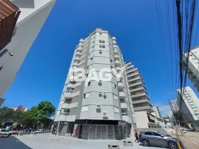 Apartamento com 3 Quartos para alugar, 80m² no Centro, Florianópolis