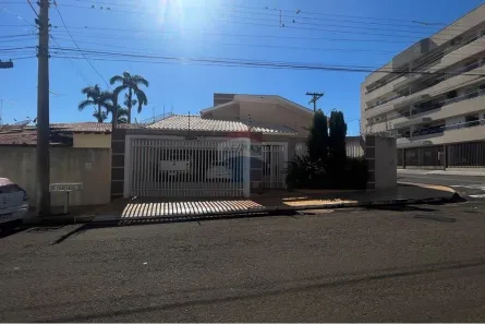 Casa com 3 Quartos à venda, 240m² no Redentor, Guapiaçu