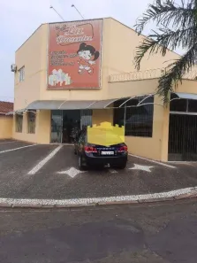 Casa com 3 Quartos para alugar, 400m² no Cidade Jardim, Americana
