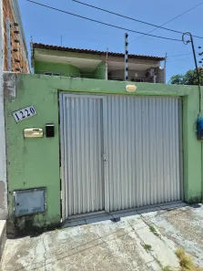 Casa com 4 Quartos para alugar, 150m² no Parque Dois Irmãos, Fortaleza