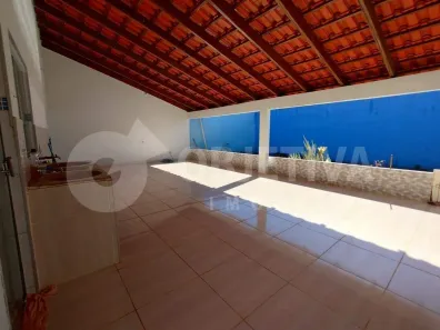 Casa com 2 Quartos à venda, 155m² no Jardim Europa, Uberlândia